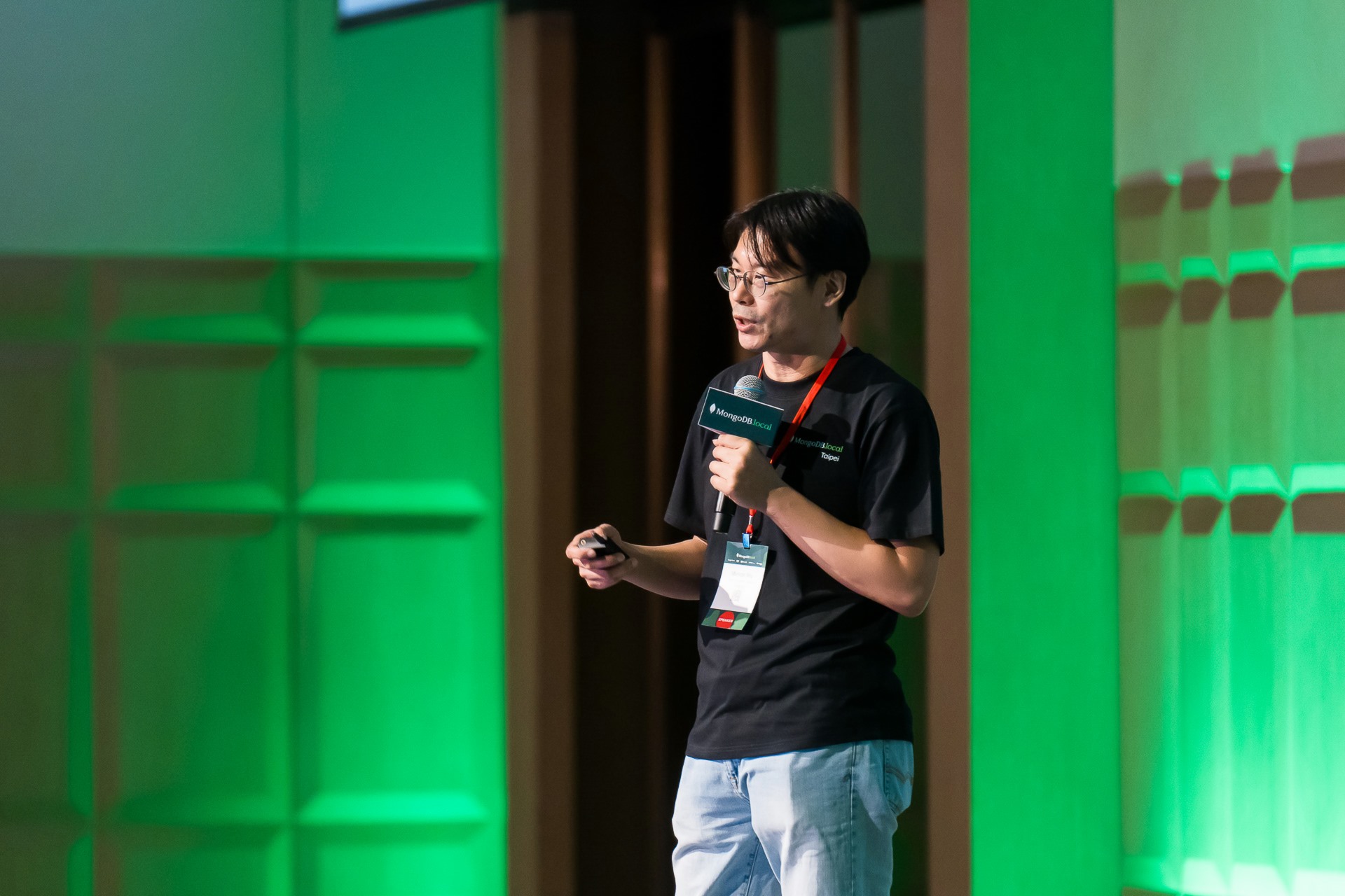 [雲端攝影]MongoDB.local 2025台北場-最專業的團隊完成每場完美活動攝影，拍的不只好更要快! #