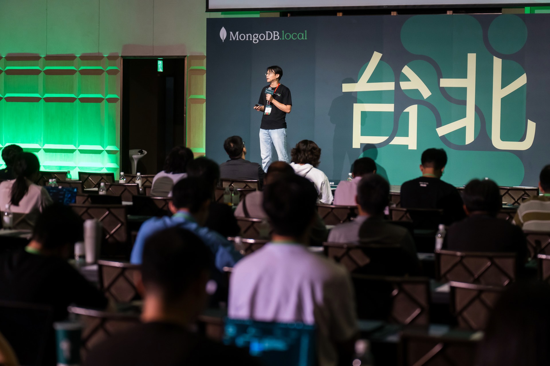 [雲端攝影]MongoDB.local 2025台北場-最專業的團隊完成每場完美活動攝影，拍的不只好更要快! #