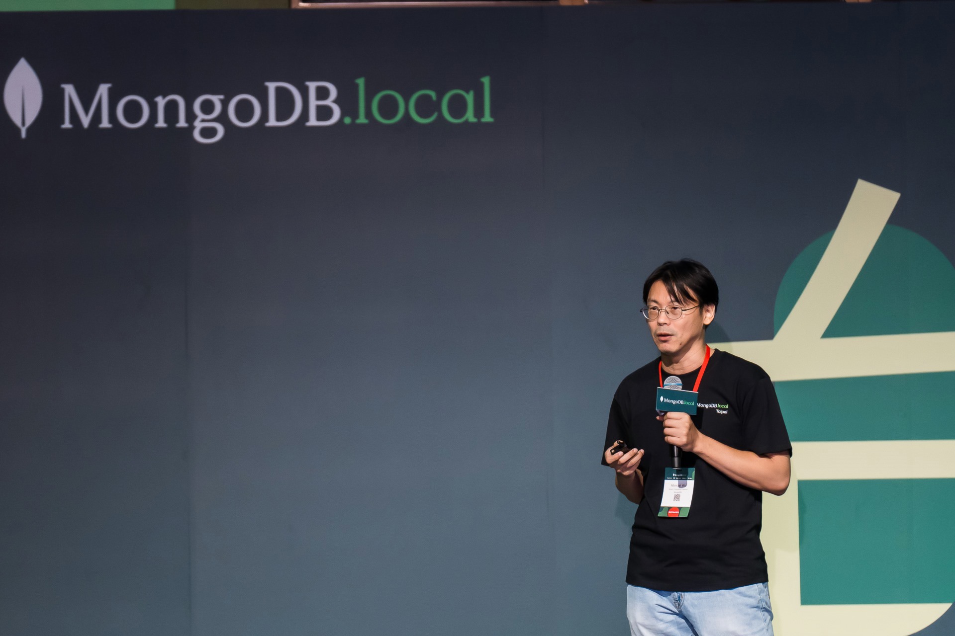 [雲端攝影]MongoDB.local 2025台北場-最專業的團隊完成每場完美活動攝影，拍的不只好更要快! #