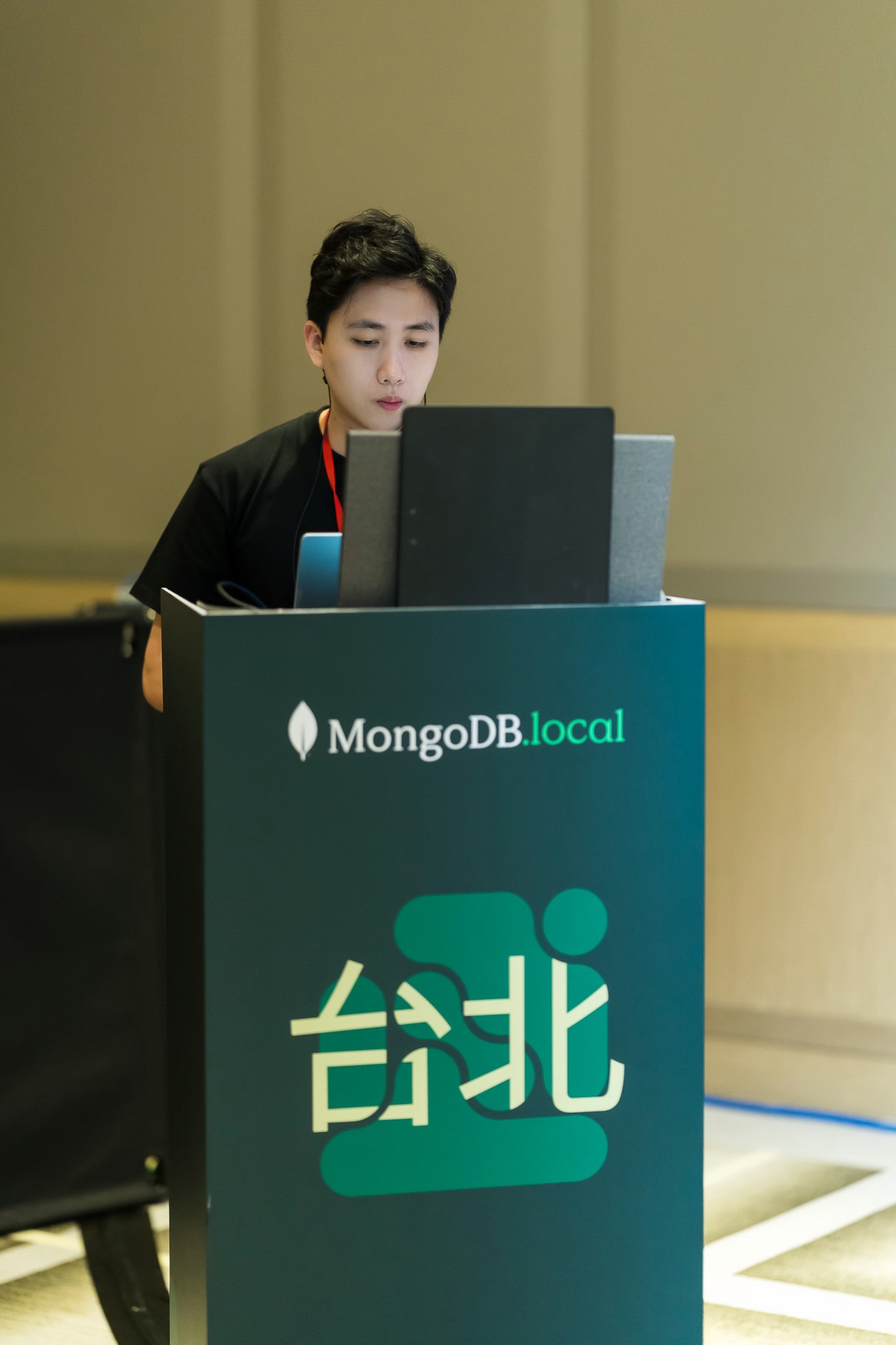 [雲端攝影]MongoDB.local 2025台北場-最專業的團隊完成每場完美活動攝影，拍的不只好更要快! #