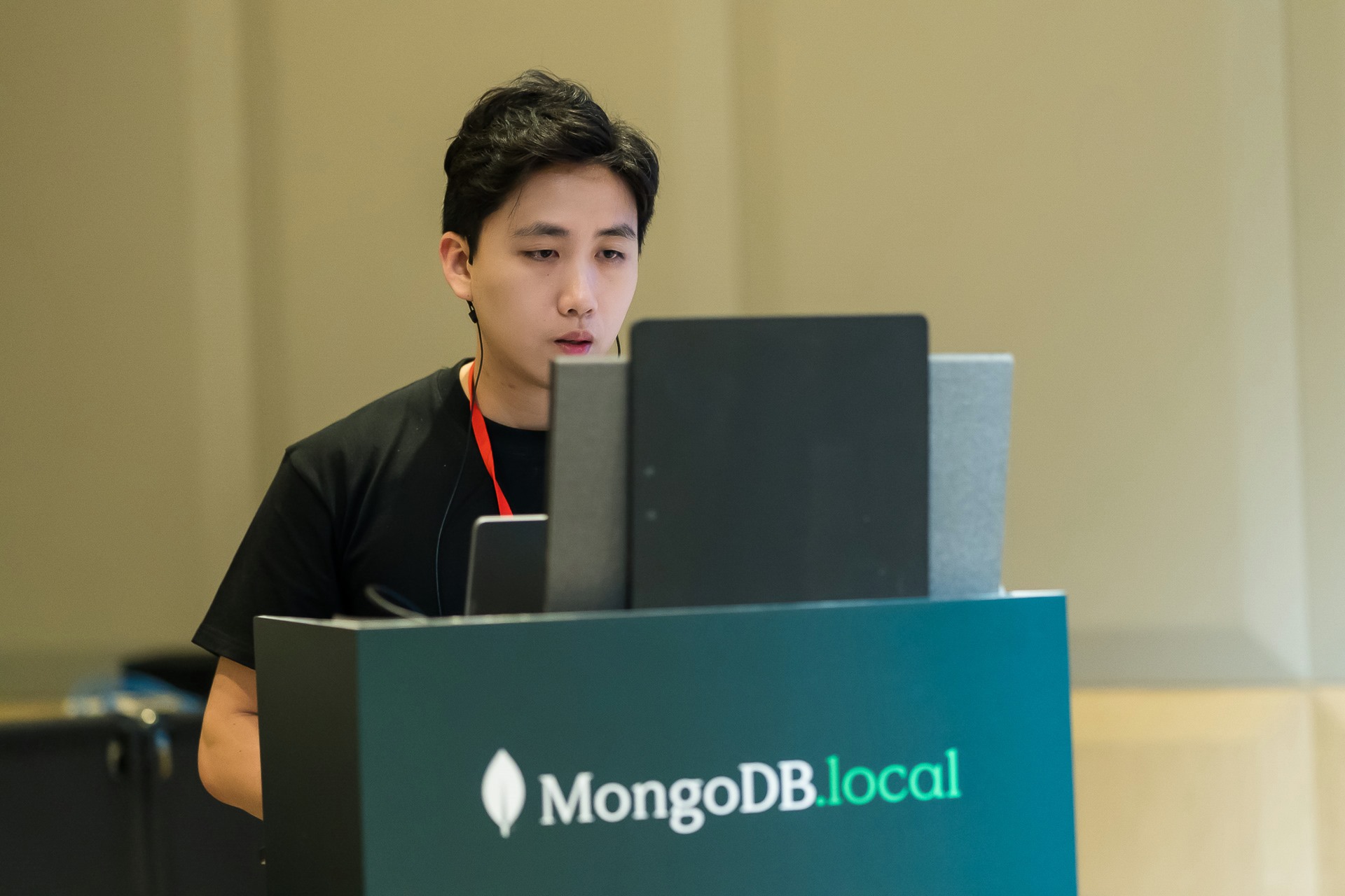 [雲端攝影]MongoDB.local 2025台北場-最專業的團隊完成每場完美活動攝影，拍的不只好更要快! #