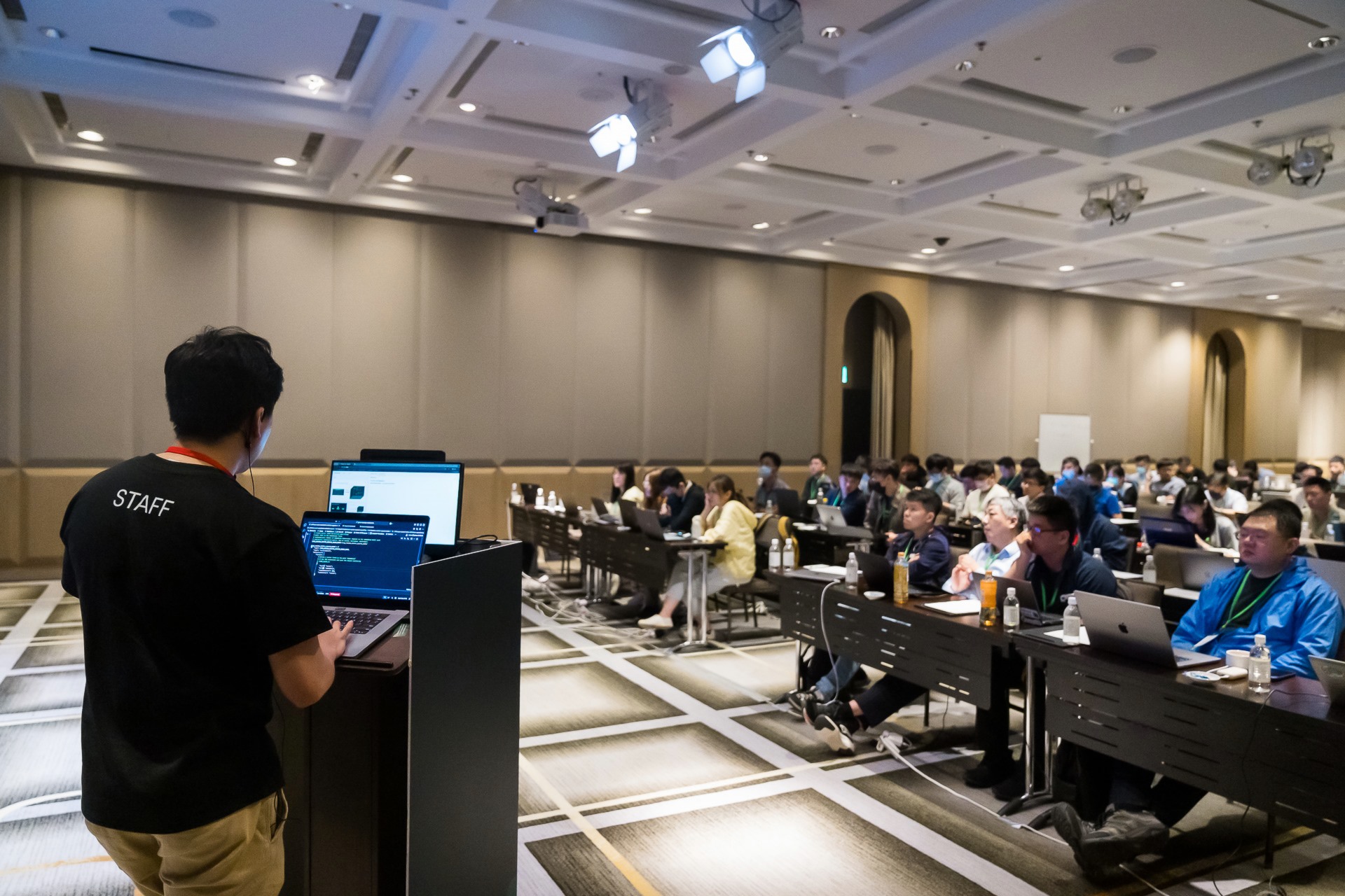 [雲端攝影]MongoDB.local 2025台北場-最專業的團隊完成每場完美活動攝影，拍的不只好更要快! #