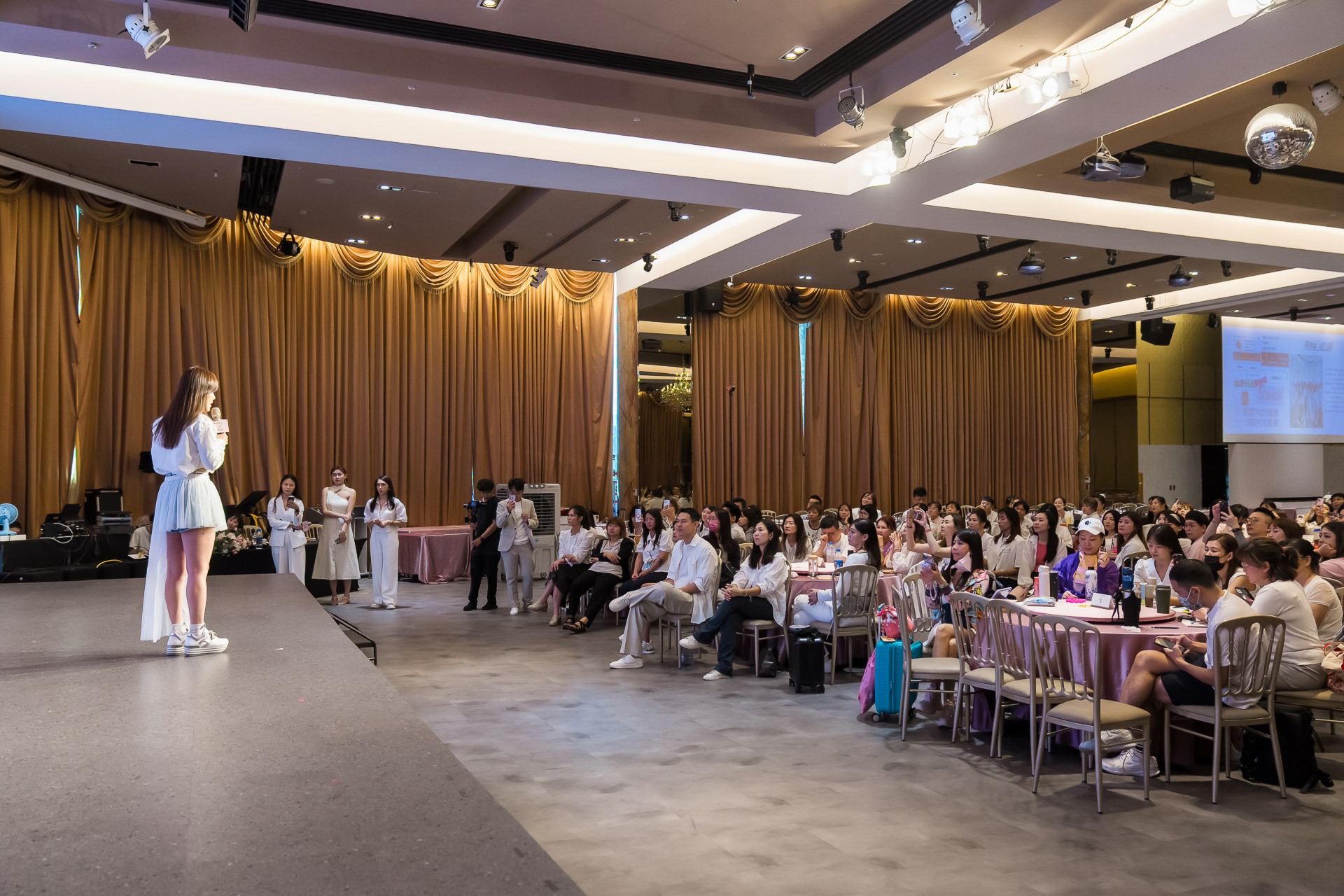 [活動攝影]女神愛啪啪 第二屆保證班-最專業的團隊完成每場完美活動攝影，拍的不只好更要快! #