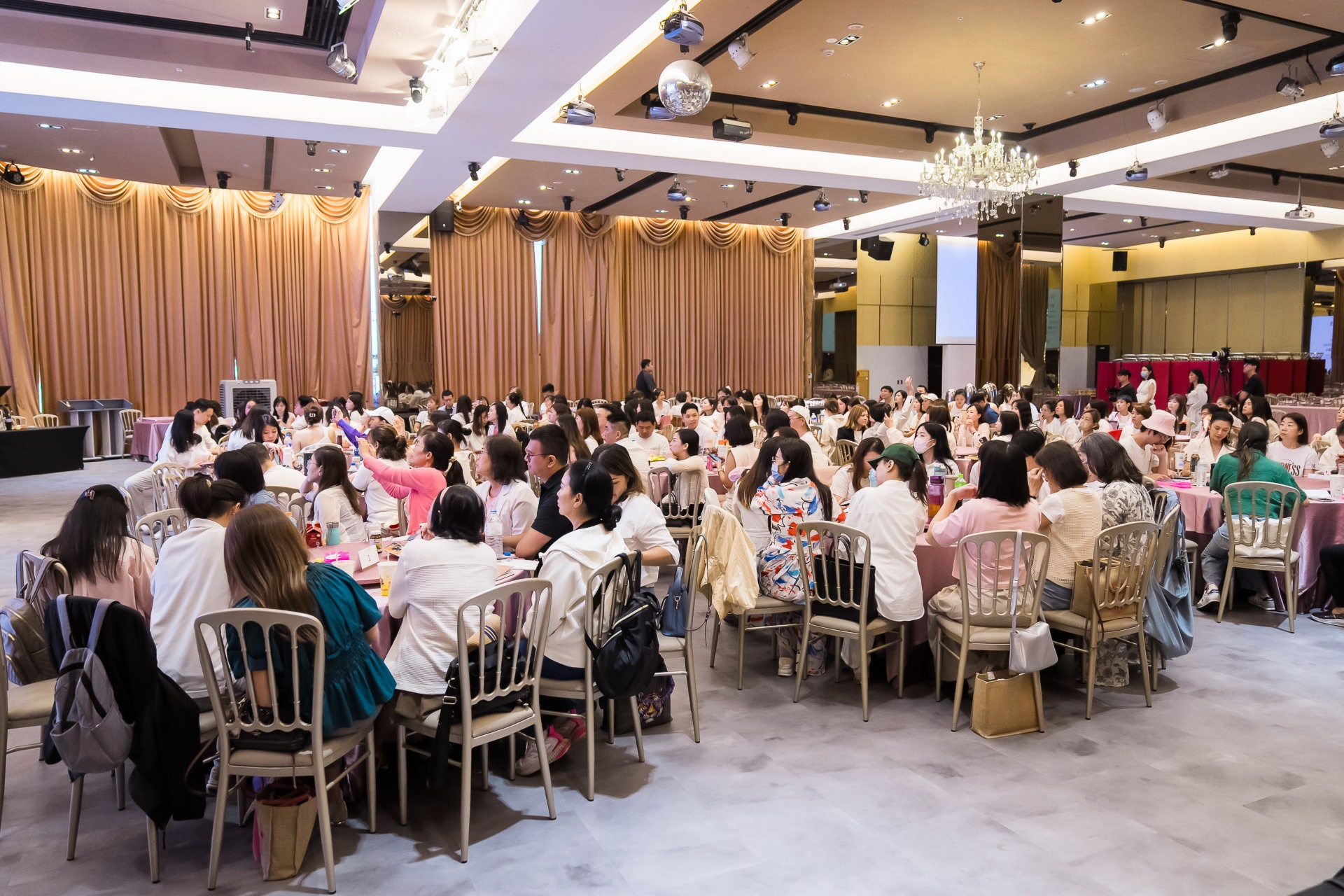 [活動攝影]女神愛啪啪 第二屆保證班-最專業的團隊完成每場完美活動攝影，拍的不只好更要快! #