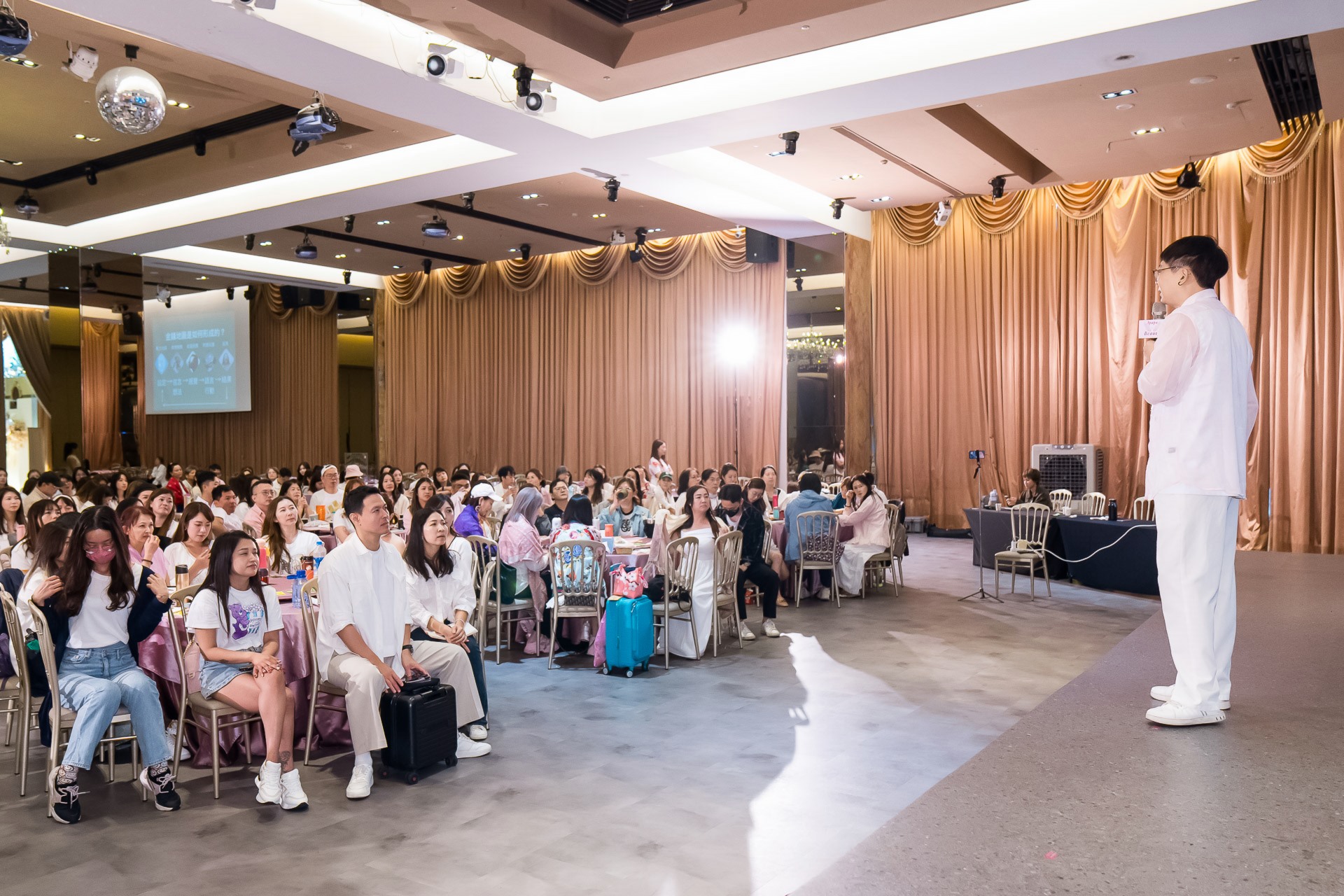 [活動攝影]女神愛啪啪 第二屆保證班-最專業的團隊完成每場完美活動攝影，拍的不只好更要快! #