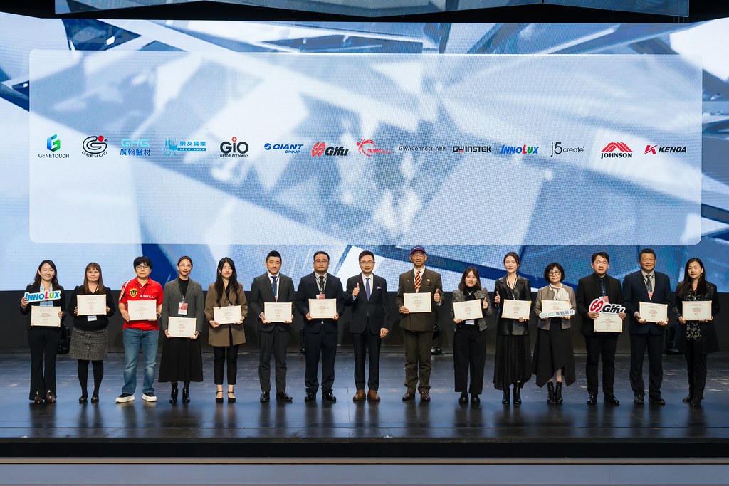 [雲端攝影]34屆台灣精品獎 頒獎典禮-最專業的團隊完成每場完美活動攝影，拍的不只好更要快! #活動拍攝