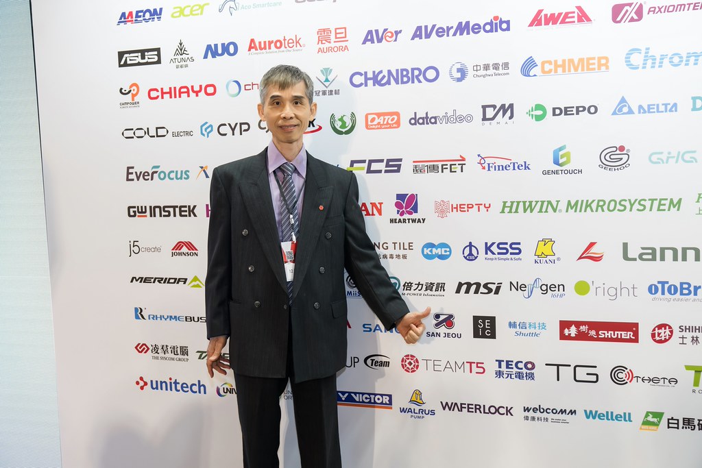 [雲端攝影]34屆台灣精品獎 頒獎典禮-最專業的團隊完成每場完美活動攝影，拍的不只好更要快! #即時攝影