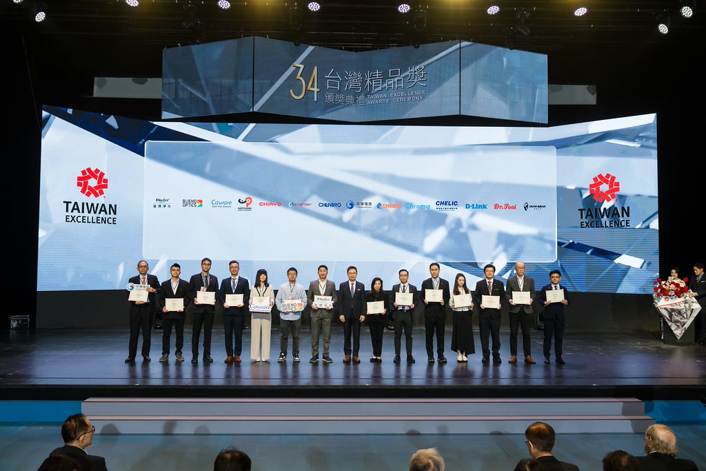 [雲端攝影]34屆台灣精品獎 頒獎典禮-最專業的團隊完成每場完美活動攝影，拍的不只好更要快! #活動拍立得