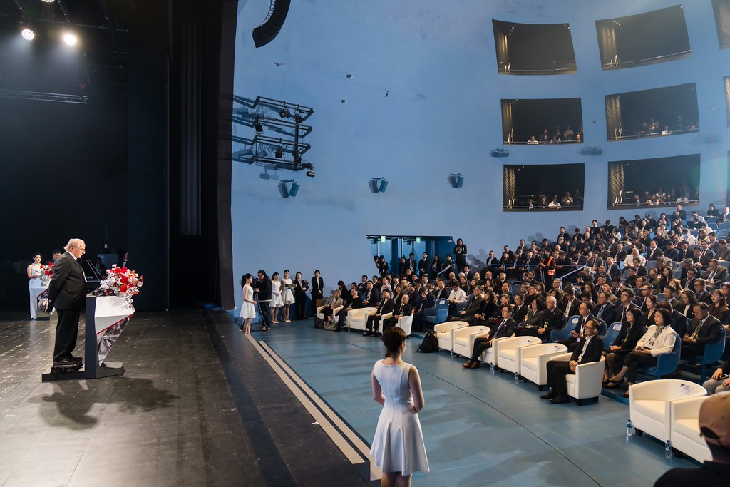 [雲端攝影]34屆台灣精品獎 頒獎典禮-最專業的團隊完成每場完美活動攝影，拍的不只好更要快! #尾牙攝影