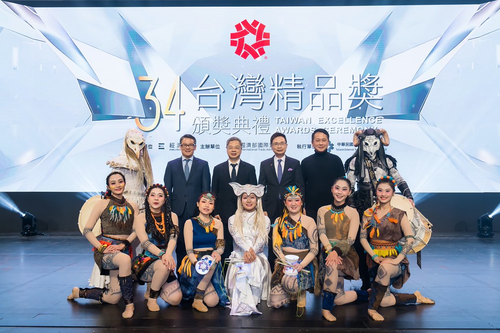 [雲端攝影]34屆台灣精品獎 頒獎典禮-最專業的團隊完成每場完美活動攝影，拍的不只好更要快! #活動攝影