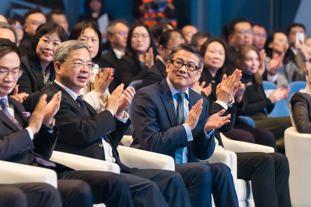 [雲端攝影]34屆台灣精品獎 頒獎典禮-最專業的團隊完成每場完美活動攝影，拍的不只好更要快! #即拍即印