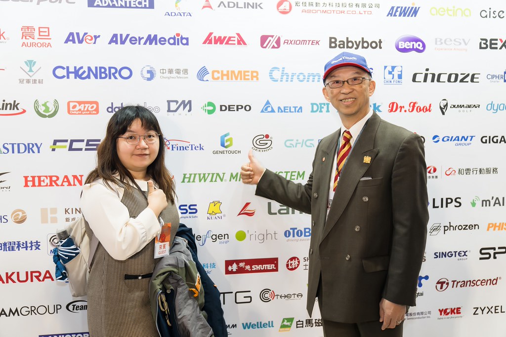 [雲端攝影]34屆台灣精品獎 頒獎典禮-最專業的團隊完成每場完美活動攝影，拍的不只好更要快! #活動拍立得