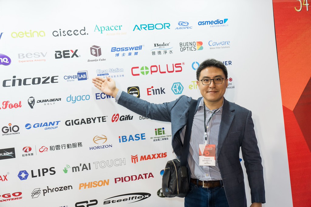 [雲端攝影]34屆台灣精品獎 頒獎典禮-最專業的團隊完成每場完美活動攝影，拍的不只好更要快! #活動拍立得