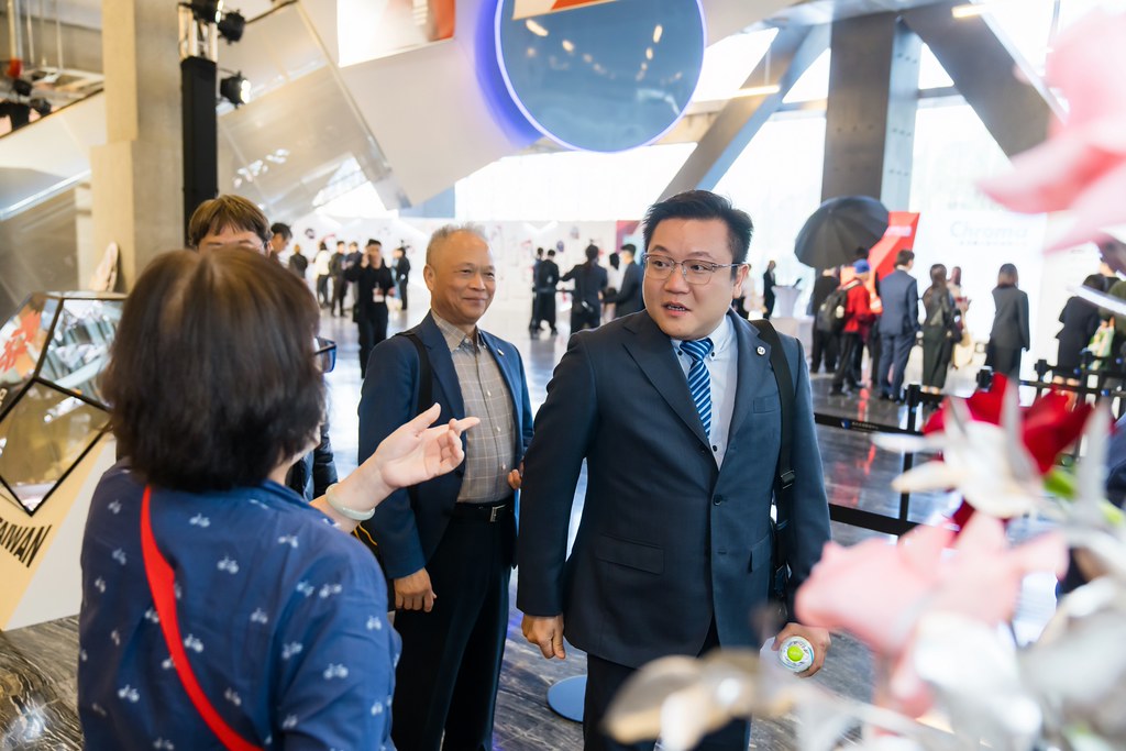 [雲端攝影]34屆台灣精品獎 頒獎典禮-最專業的團隊完成每場完美活動攝影，拍的不只好更要快! #尾牙攝影