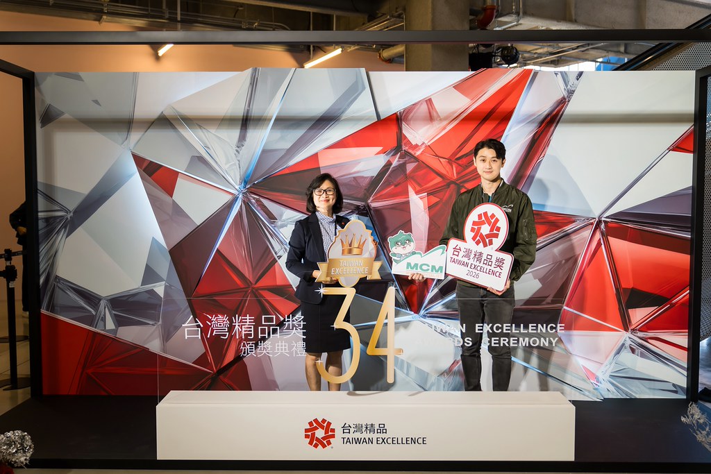 [雲端攝影]34屆台灣精品獎 頒獎典禮-最專業的團隊完成每場完美活動攝影，拍的不只好更要快! #活動拍立得