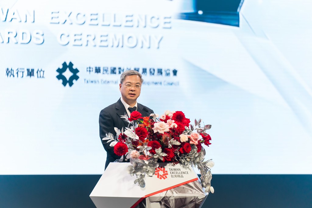 [雲端攝影]34屆台灣精品獎 頒獎典禮-最專業的團隊完成每場完美活動攝影，拍的不只好更要快! #尾牙攝影