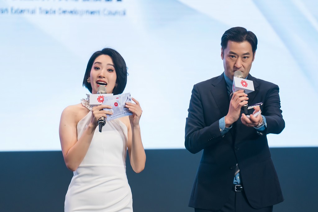 [雲端攝影]34屆台灣精品獎 頒獎典禮-最專業的團隊完成每場完美活動攝影，拍的不只好更要快! #活動拍立得