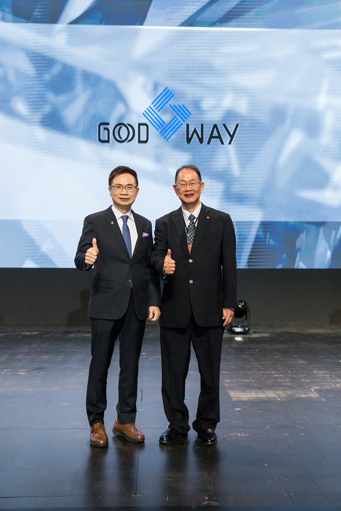 [雲端攝影]34屆台灣精品獎 頒獎典禮-最專業的團隊完成每場完美活動攝影，拍的不只好更要快! #即拍即印