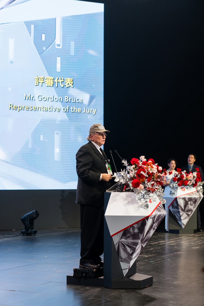 [雲端攝影]34屆台灣精品獎 頒獎典禮-最專業的團隊完成每場完美活動攝影，拍的不只好更要快! #雲端攝影