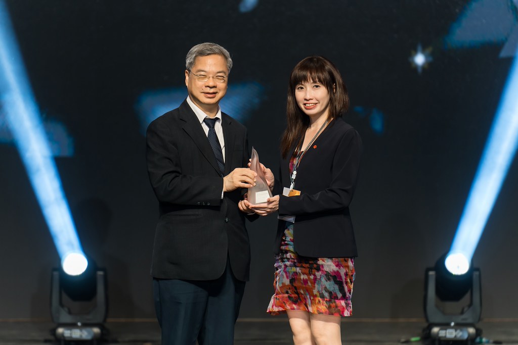 [雲端攝影]34屆台灣精品獎 頒獎典禮-最專業的團隊完成每場完美活動攝影，拍的不只好更要快! #活動攝影