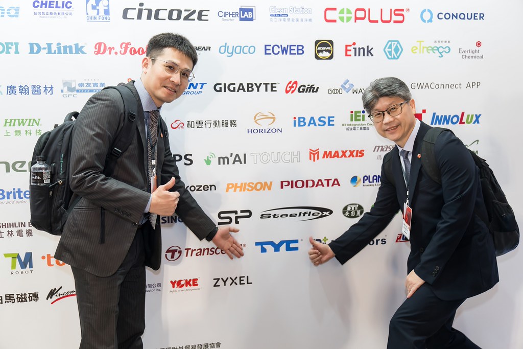 [雲端攝影]34屆台灣精品獎 頒獎典禮-最專業的團隊完成每場完美活動攝影，拍的不只好更要快! #雲端攝影