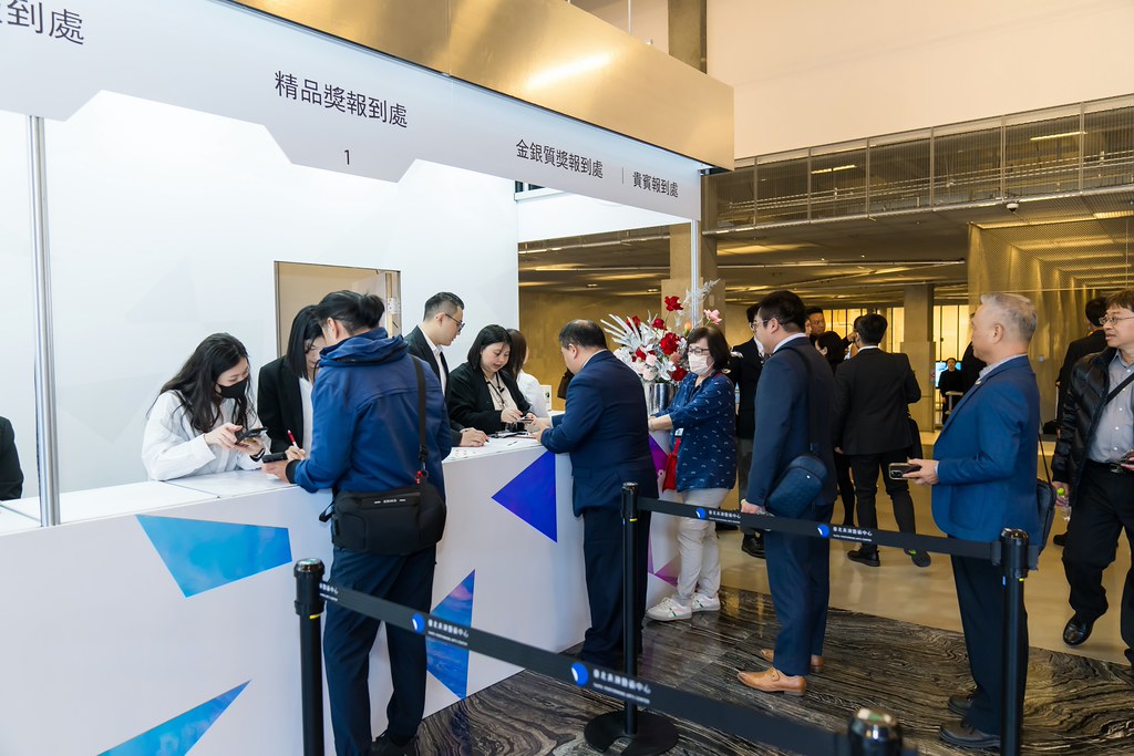 [雲端攝影]34屆台灣精品獎 頒獎典禮-最專業的團隊完成每場完美活動攝影，拍的不只好更要快! #活動拍立得