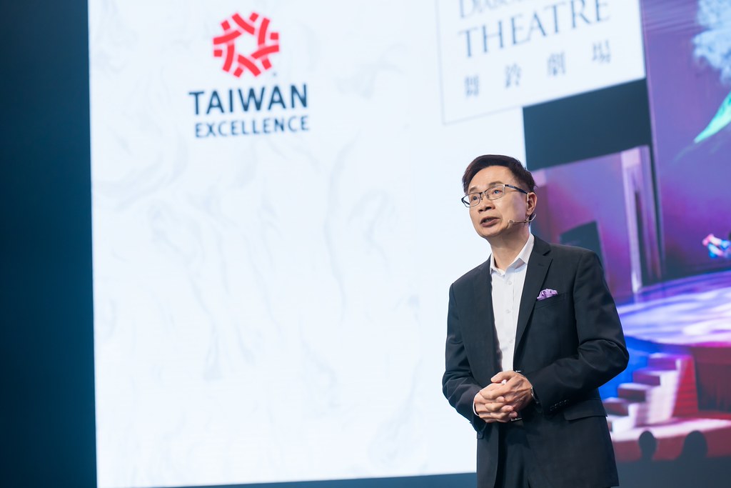 [雲端攝影]34屆台灣精品獎 頒獎典禮-最專業的團隊完成每場完美活動攝影，拍的不只好更要快! #即拍即印