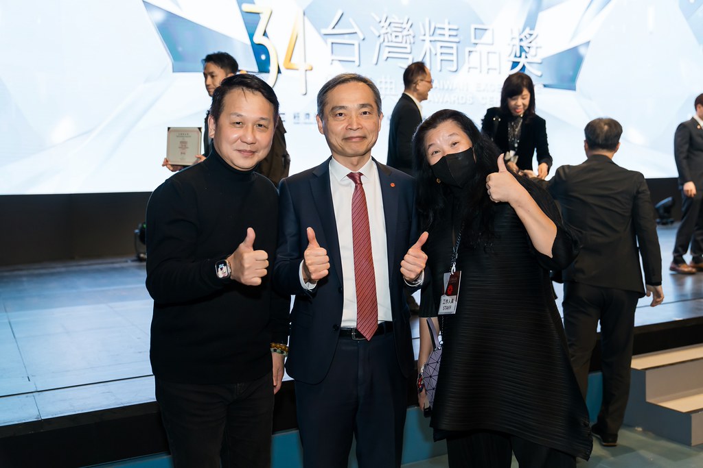 [雲端攝影]34屆台灣精品獎 頒獎典禮-最專業的團隊完成每場完美活動攝影，拍的不只好更要快! #活動拍攝