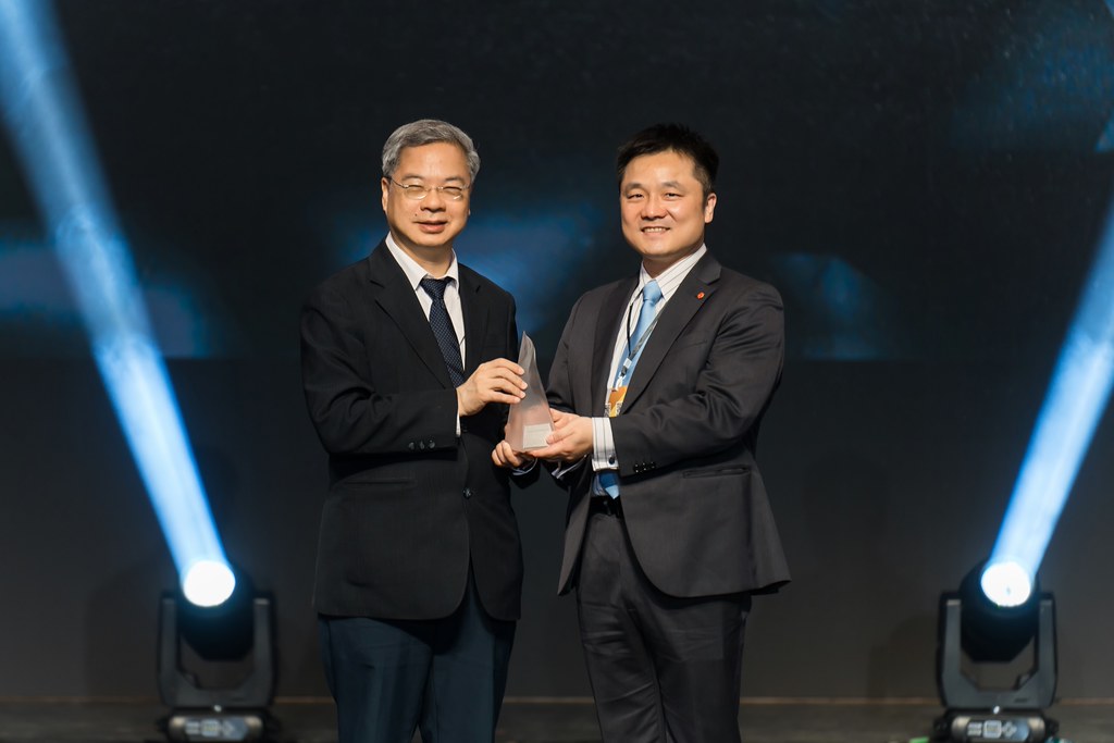 [雲端攝影]34屆台灣精品獎 頒獎典禮-最專業的團隊完成每場完美活動攝影，拍的不只好更要快! #活動攝影