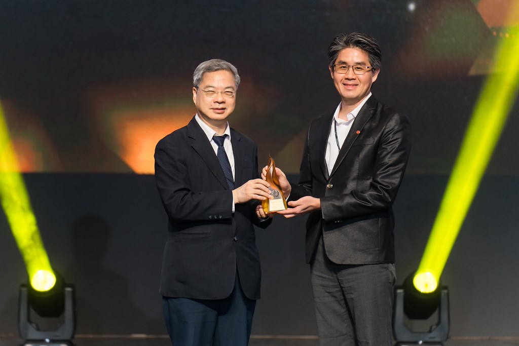 [雲端攝影]34屆台灣精品獎 頒獎典禮-最專業的團隊完成每場完美活動攝影，拍的不只好更要快! #尾牙攝影