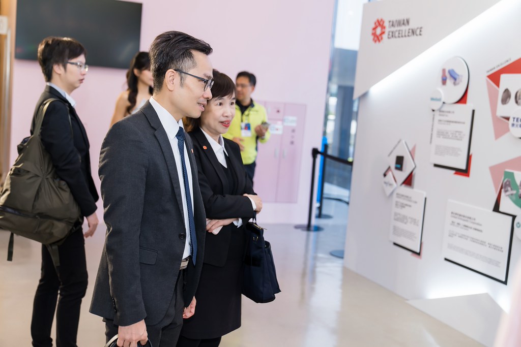 [雲端攝影]34屆台灣精品獎 頒獎典禮-最專業的團隊完成每場完美活動攝影，拍的不只好更要快! #活動攝影