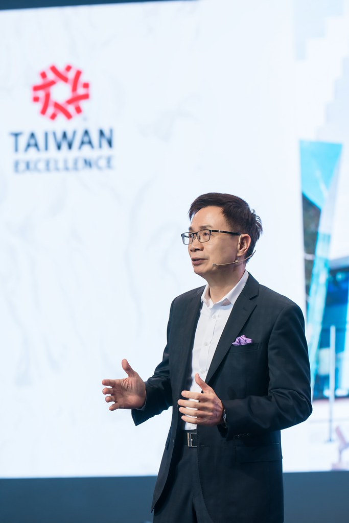 [雲端攝影]34屆台灣精品獎 頒獎典禮-最專業的團隊完成每場完美活動攝影，拍的不只好更要快! #雲端攝影