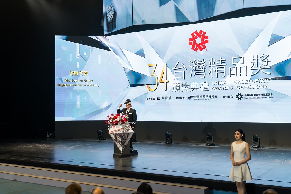 [雲端攝影]34屆台灣精品獎 頒獎典禮-最專業的團隊完成每場完美活動攝影，拍的不只好更要快! #雲端攝影