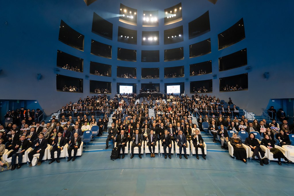 [雲端攝影]34屆台灣精品獎 頒獎典禮-最專業的團隊完成每場完美活動攝影，拍的不只好更要快! #雲端攝影