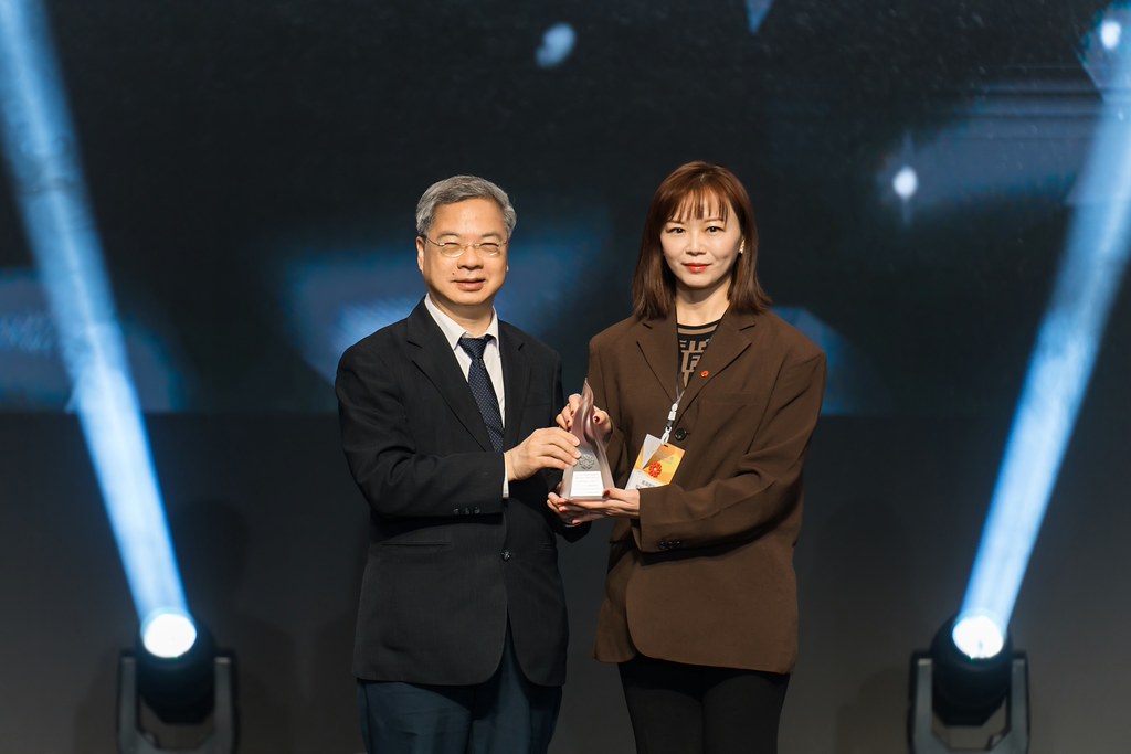 [雲端攝影]34屆台灣精品獎 頒獎典禮-最專業的團隊完成每場完美活動攝影，拍的不只好更要快! #活動拍攝