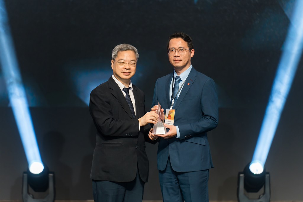 [雲端攝影]34屆台灣精品獎 頒獎典禮-最專業的團隊完成每場完美活動攝影，拍的不只好更要快! #活動拍攝