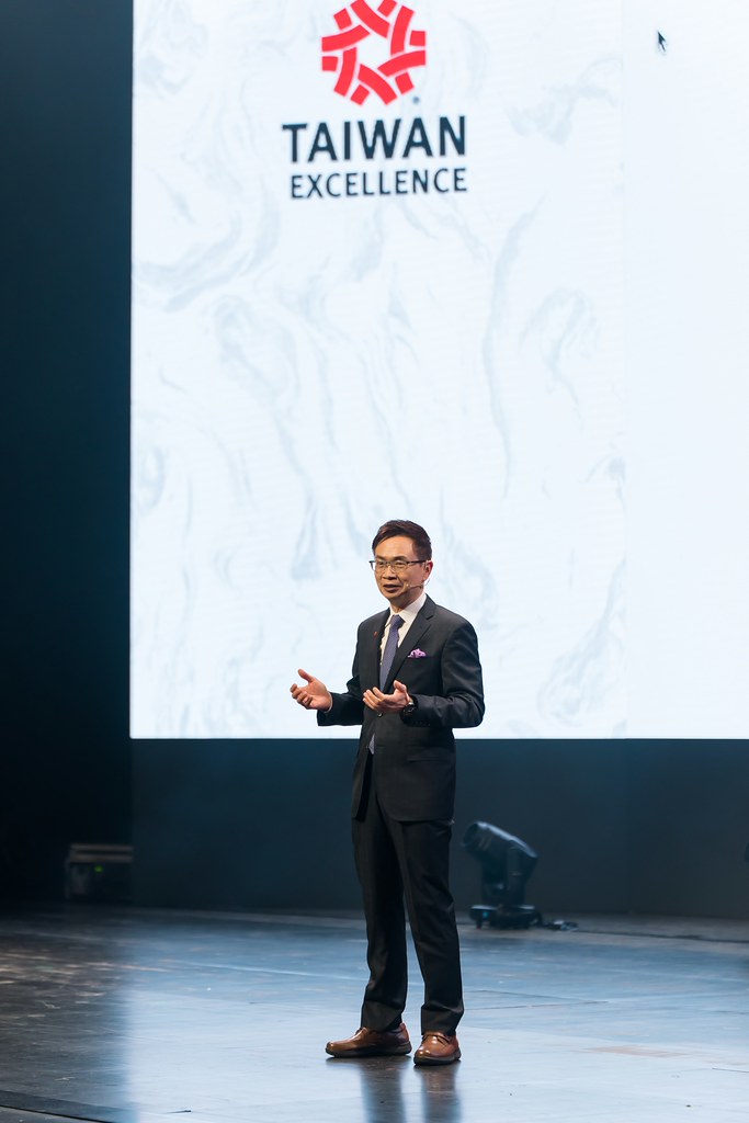 [雲端攝影]34屆台灣精品獎 頒獎典禮-最專業的團隊完成每場完美活動攝影，拍的不只好更要快! #尾牙攝影