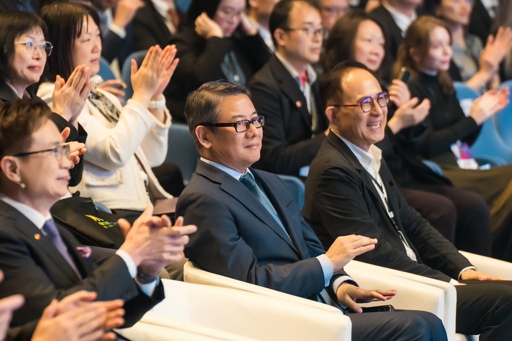 [雲端攝影]34屆台灣精品獎 頒獎典禮-最專業的團隊完成每場完美活動攝影，拍的不只好更要快! #雲端攝影