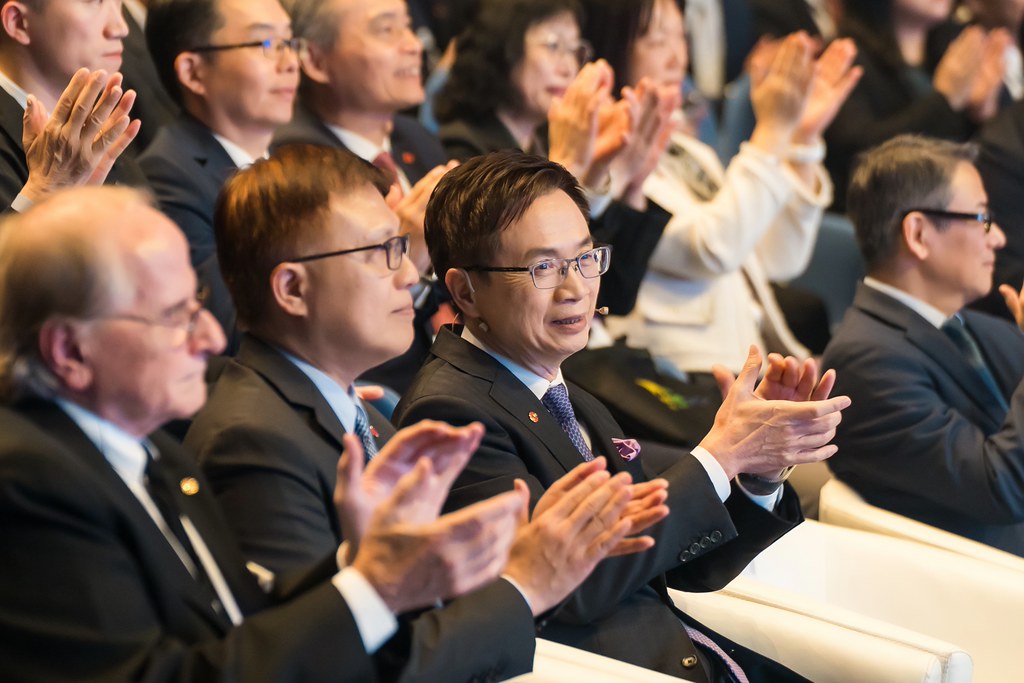 [雲端攝影]34屆台灣精品獎 頒獎典禮-最專業的團隊完成每場完美活動攝影，拍的不只好更要快! #尾牙攝影