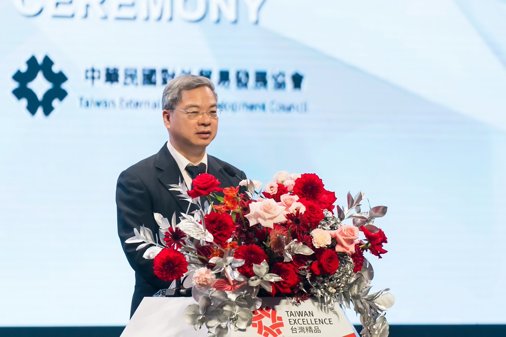 [雲端攝影]34屆台灣精品獎 頒獎典禮-最專業的團隊完成每場完美活動攝影，拍的不只好更要快! #活動攝影