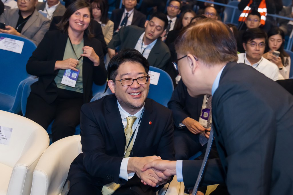 [雲端攝影]34屆台灣精品獎 頒獎典禮-最專業的團隊完成每場完美活動攝影，拍的不只好更要快! #雲端攝影