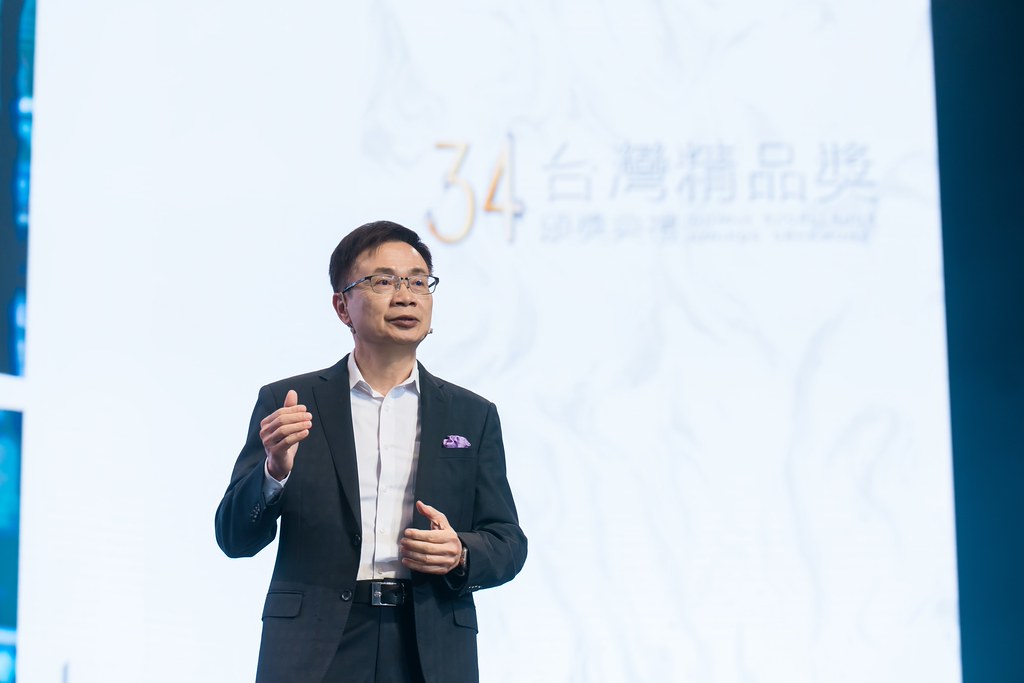 [雲端攝影]34屆台灣精品獎 頒獎典禮-最專業的團隊完成每場完美活動攝影，拍的不只好更要快! #活動攝影