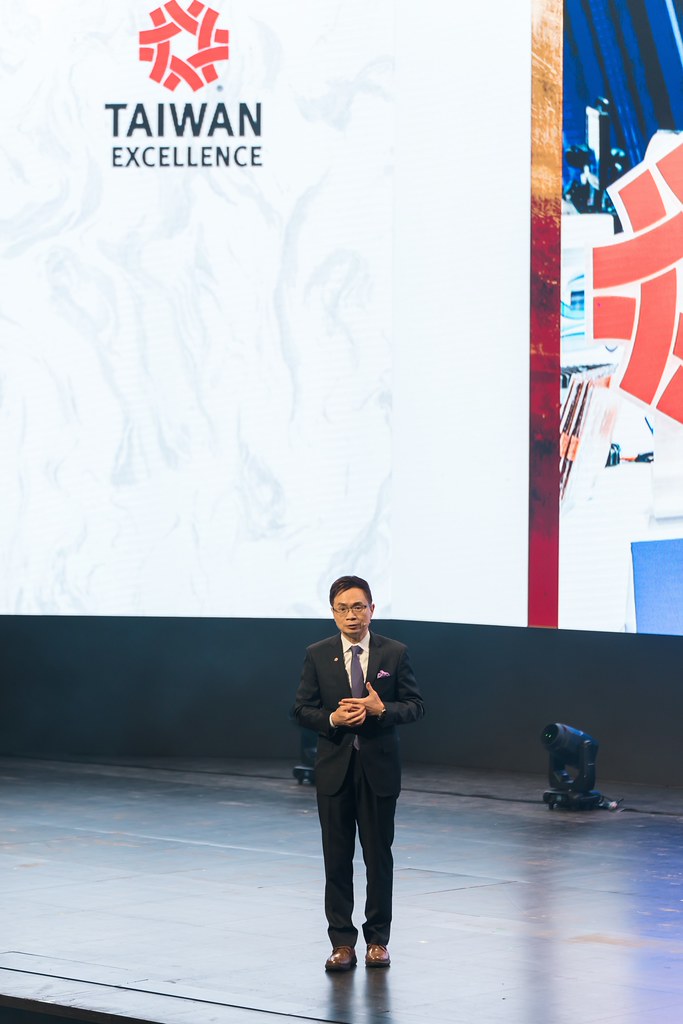 [雲端攝影]34屆台灣精品獎 頒獎典禮-最專業的團隊完成每場完美活動攝影，拍的不只好更要快! #活動拍立得