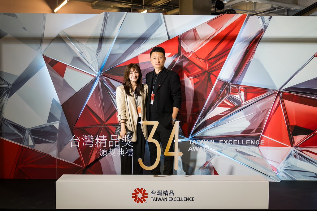 [雲端攝影]34屆台灣精品獎 頒獎典禮-最專業的團隊完成每場完美活動攝影，拍的不只好更要快! #活動攝影