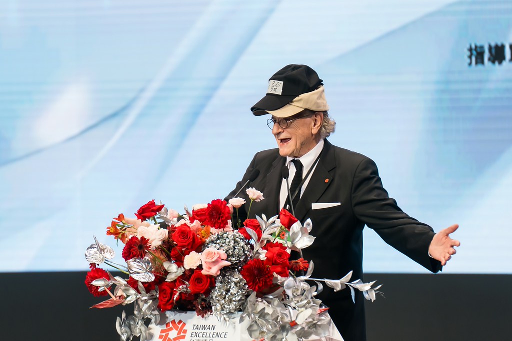 [雲端攝影]34屆台灣精品獎 頒獎典禮-最專業的團隊完成每場完美活動攝影，拍的不只好更要快! #活動拍立得