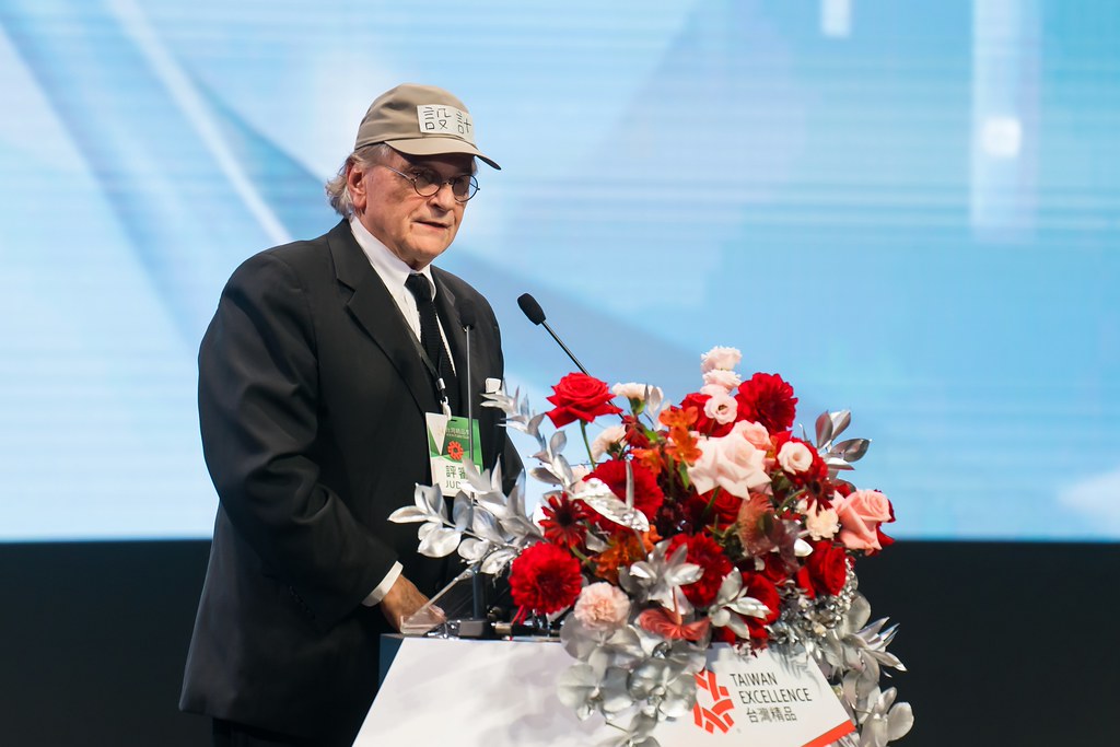 [雲端攝影]34屆台灣精品獎 頒獎典禮-最專業的團隊完成每場完美活動攝影，拍的不只好更要快! #活動拍攝