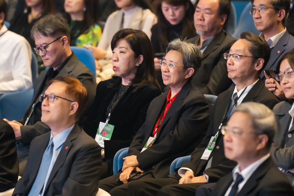 [雲端攝影]34屆台灣精品獎 頒獎典禮-最專業的團隊完成每場完美活動攝影，拍的不只好更要快! #即拍即印