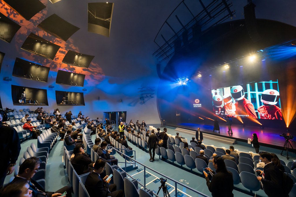 [雲端攝影]34屆台灣精品獎 頒獎典禮-最專業的團隊完成每場完美活動攝影，拍的不只好更要快! #雲端攝影