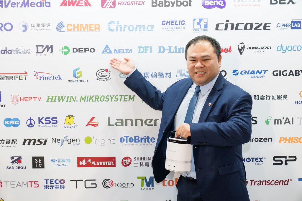 [雲端攝影]34屆台灣精品獎 頒獎典禮-最專業的團隊完成每場完美活動攝影，拍的不只好更要快! #活動拍立得