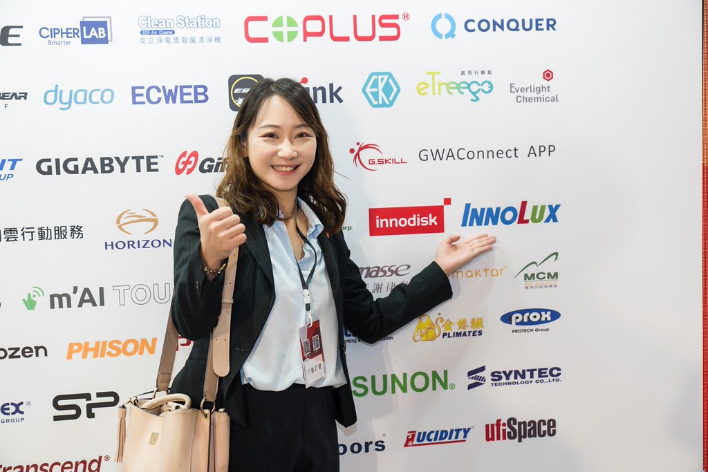 [雲端攝影]34屆台灣精品獎 頒獎典禮-最專業的團隊完成每場完美活動攝影，拍的不只好更要快! #活動拍攝